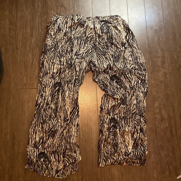 Set - Picture 4 of 4